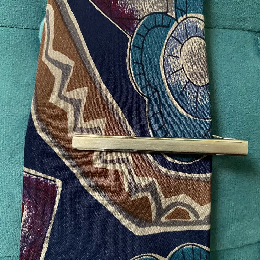 EUC nickel tie clip